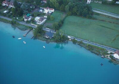 Le lac d'Annecy vu de la montgolfière