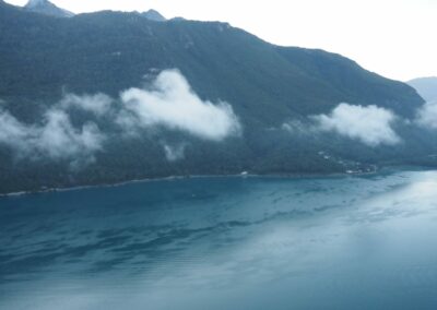 Le lac d'Annecy vu de la montgolfière