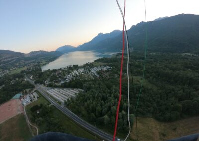 Le sud du lac d'Annecy vu depuis la montgolfière